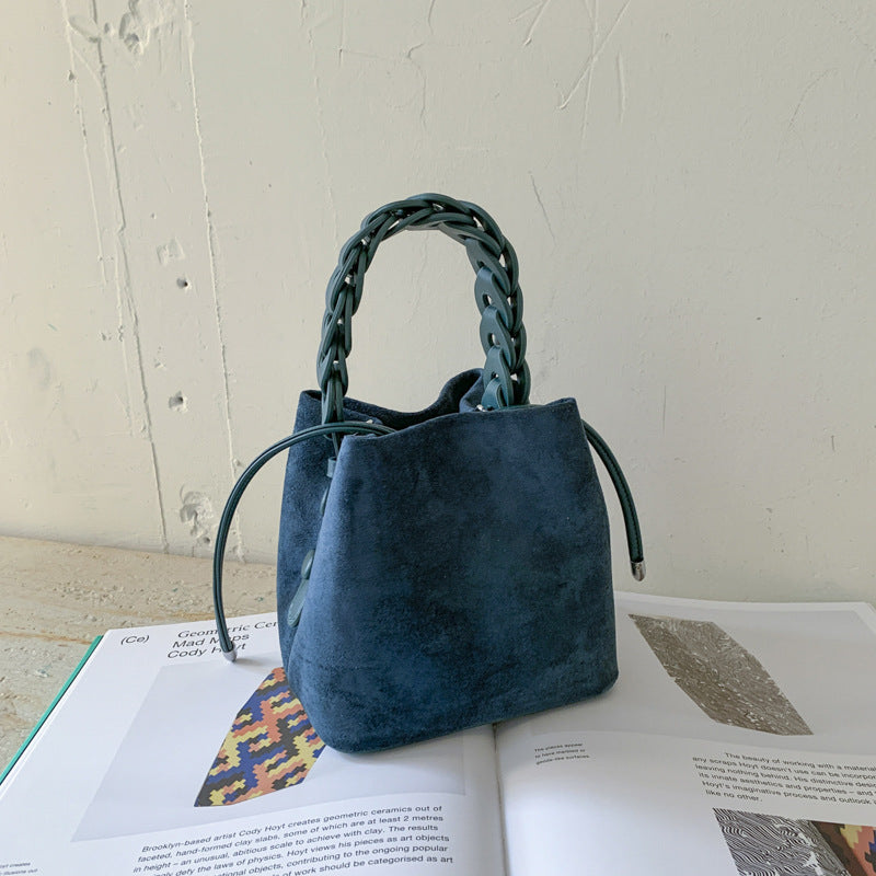 ソワレス_マットスエード ステッチ クロスボディバッグ プチプラ高見えデザイン