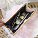 フェザリージュ_オーストリッチ風ファー クリップバックル パール斜め掛けバッグ