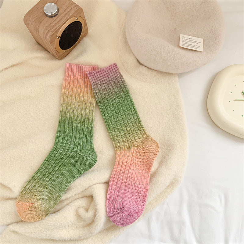 デイリーウォーム_レディース グラデーションカラー ミドル丈 暖かいソックス 秋冬用