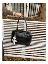 ラジーカーム_大容量 レディーズ ゆるかわ ワンショルダー 通勤バッグ