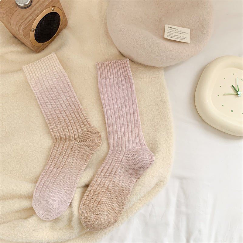 デイリーウォーム_レディース グラデーションカラー ミドル丈 暖かいソックス 秋冬用