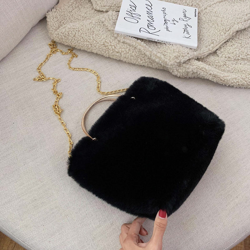 モコチェーン_ファッションチェーン ふわもこショルダーバッグ 斜め掛け レディース