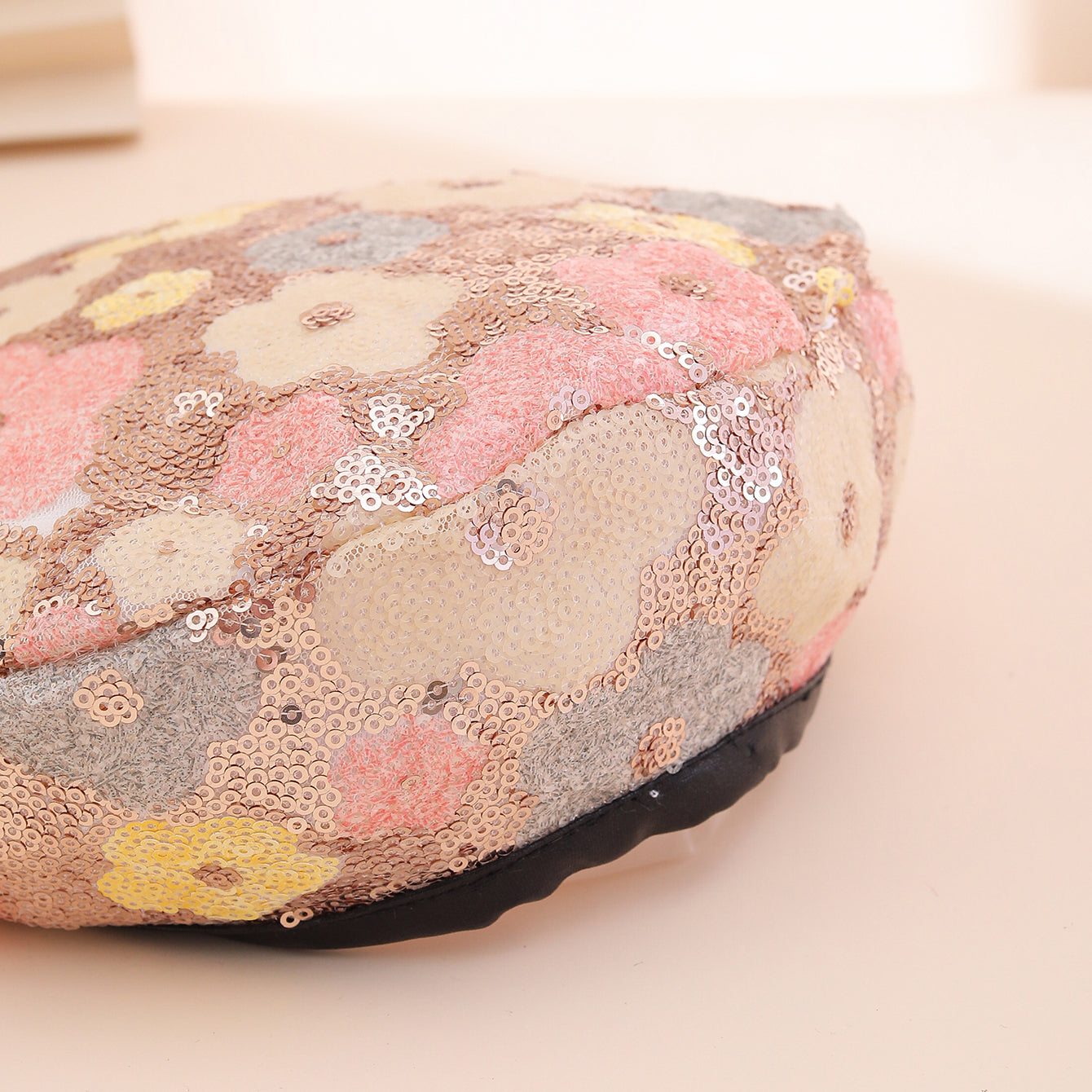 FLORA BERET_スパンコール花付き ベレー帽 レディース トレンド