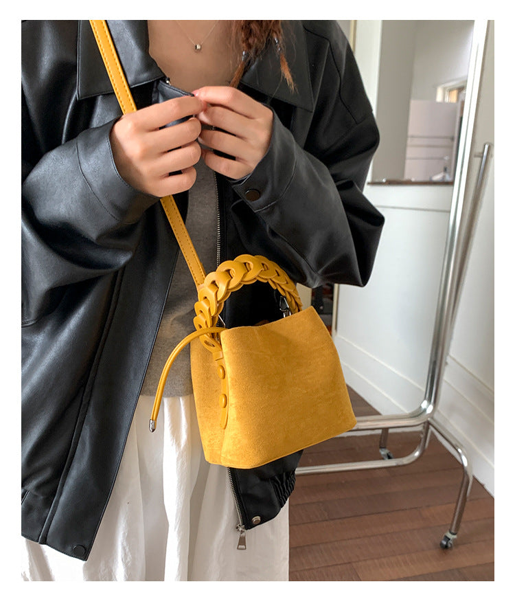 ソワレス_マットスエード ステッチ クロスボディバッグ プチプラ高見えデザイン