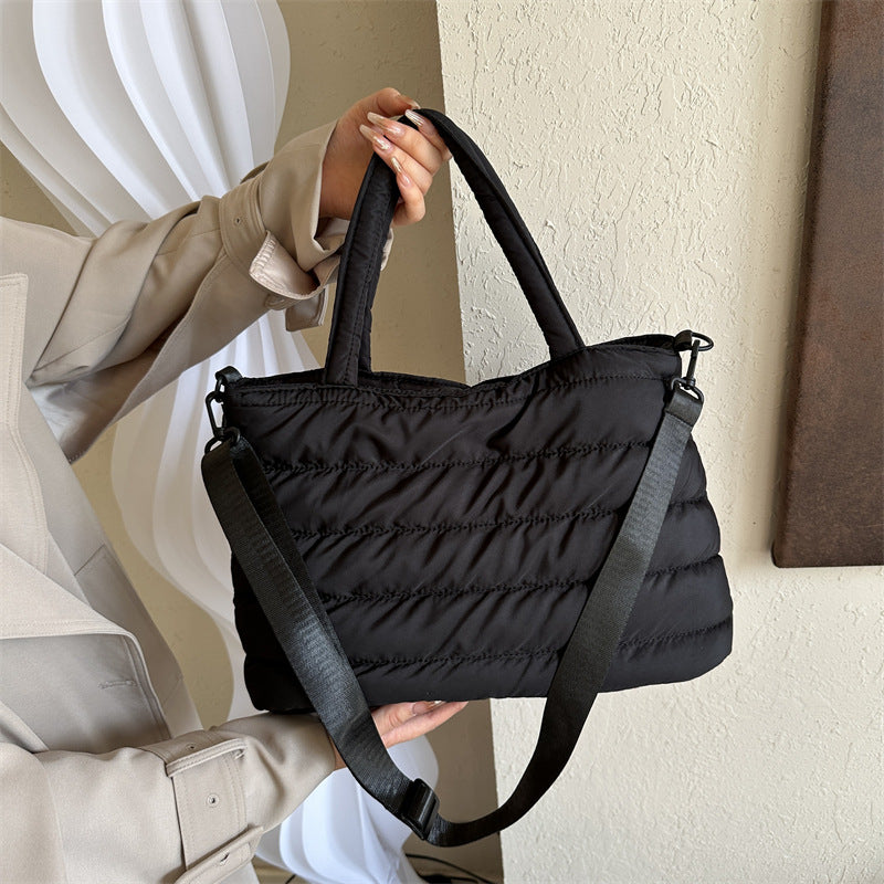 ソフトキルト_キルティング風 大容量チェック刺繍 2WAYショルダーバッグ