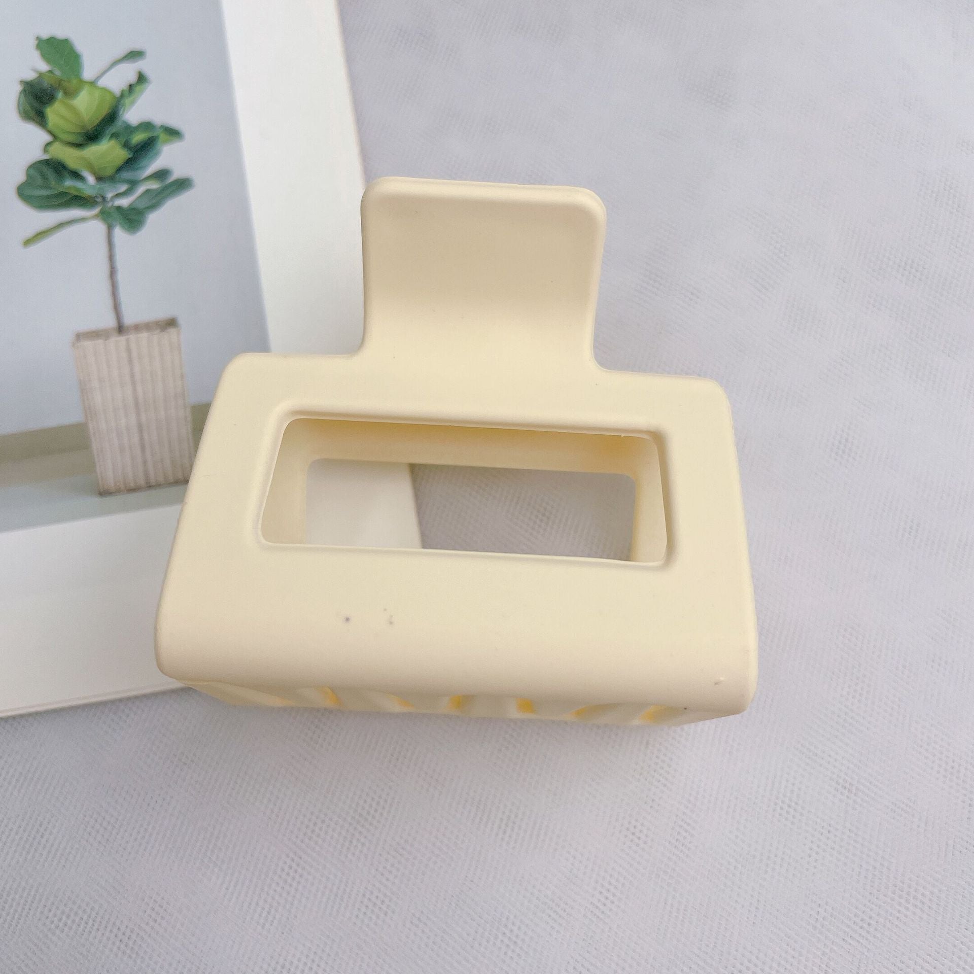 Crowell_Frosty Matte Texture 5cm Square Hair Clip for Women