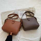 バケッタ_大容量 ファッション通勤 2WAY バケットショルダー／メッセンジャーバッグ