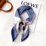 サテンエレ_上品な幾何学プリント レディーススクエアスカーフ