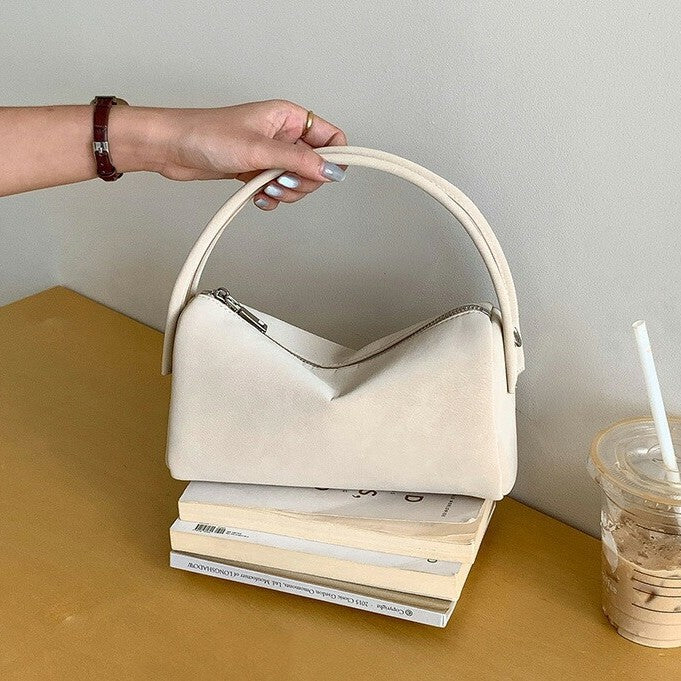 MATTE PILLOW_マット質感 ボストン型 ピローバッグ スクエア ハンドバッグ